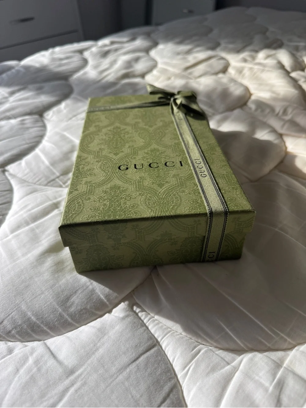 Gucci Green Gift Shoe Box with Branded Ribbon